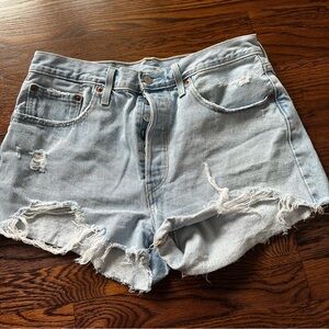 Levi’s 501 Distressed high waisted Jean Shorts